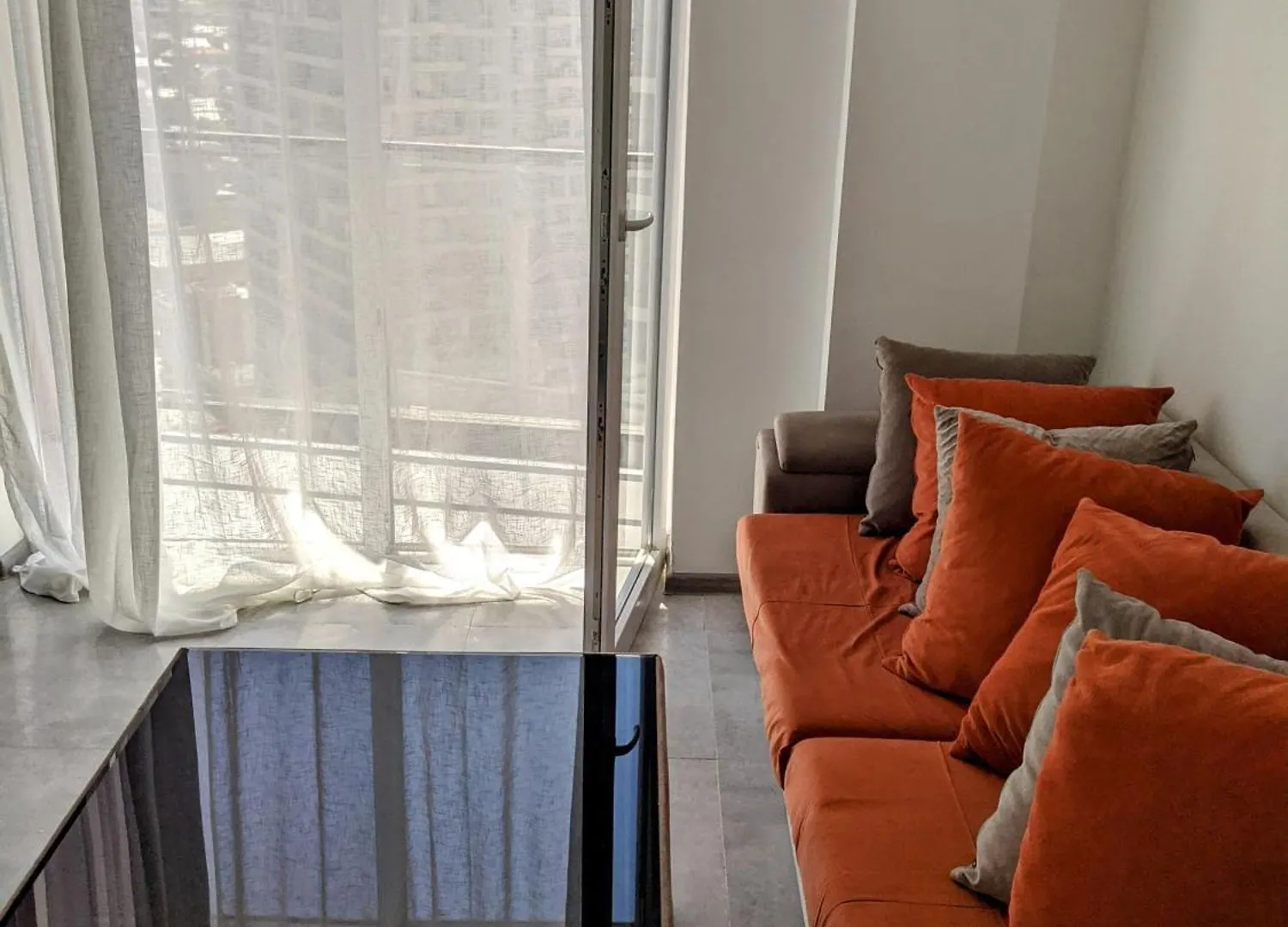 Bright And Colorful Apartment In North Tbilisi